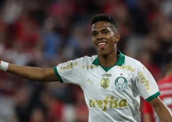 Estevão, do Palmeiras, vem sendo um dos destaques do Brasileiro • Cesar Greco/Palmeiras