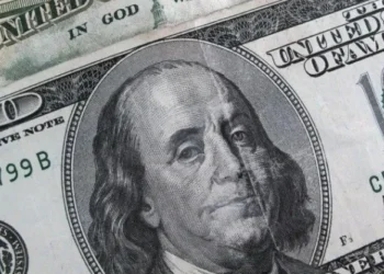 Nota de 100 dólares • 17/12/2009 REUTERS/Sam Mircovich