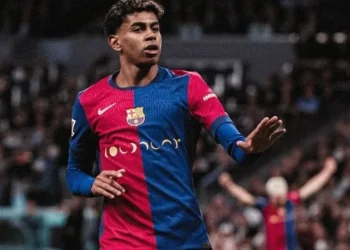 Lamine Yamal, do Barcelona, foi eleito o Golden Boy de 2024 • Divulgação/Lamine Yamal