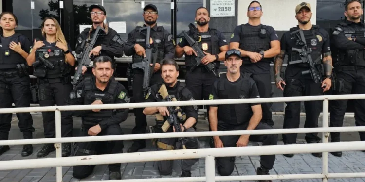 Policiais civis do Tocantins auxiliaram no levantamento de informações e na deflagração da operação - Foto: Divulgação PCTO file_download