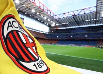 Estádio San Siro, casa do Milan • Foto: Marco Canoniero/LightRocket via Getty Images)
