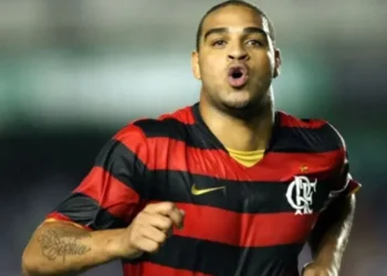 Adriano Imperador fará jogo de despedida • Reprodução
