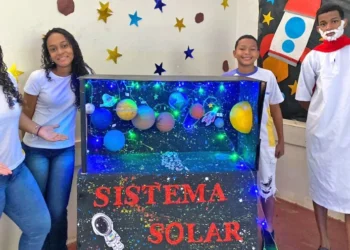 Estudantes apresentam atividades desenvolvidas durante o projeto Bioblitz - Foto: Crédito: Divulgação Seduc/Governo do Tocantins file_download