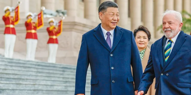 Com forte esquema de segurança, Lula recebe Xi Jinping no Palácio da Alvorada