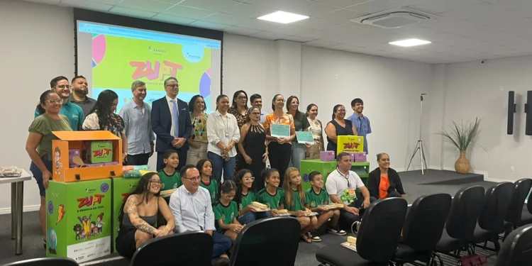 Gestores e alunos conhecem de perto a metodologia do projeto “Zupt, A Energia da Vida”