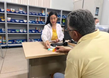 Farmácias terão horário de funcionamento alterado para dispensação de medicamentos