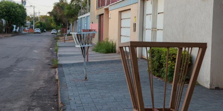 Coleta de lixo é retomada em Palmas e normalidade começa a ser restabelecida