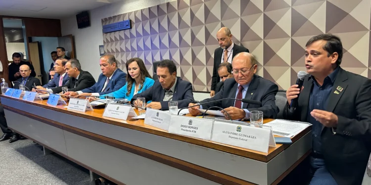 ATM agradece Bancada do Tocantins pelo repasse de mais de R$1 bilhão aos Municípios em 2024 e afirma que TO tem a bancada mais atuante do Brasil; Mais R$70 milhões garantidos em 2025