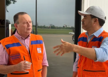 Governador Wanderlei Barbosa, ministro Renan Filho, e o governador do Maranhão, Carlos Brandão, acompanham as operações no local do desabamento da Ponte JK, na BR-226