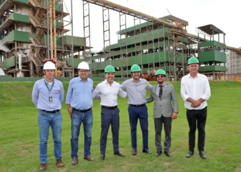 Governador Wanderlei Barbosa e presidente do Porto de Santos, Anderson Pomini, visitam instalações da unidade industrial do Grupo Fazendão, em Luzimangues