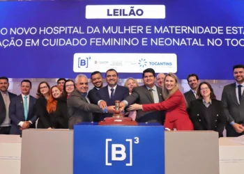 Governador Wanderlei Barbosa bate o martelo na B3, em São Paulo, para construção do Hospital da Mulher e Maternidade Estadual - Crédito: Antonio Gonçalves/Governo do Tocantins