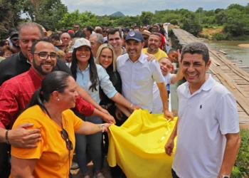 Governador Wanderlei Barbosa participa da inauguração de um importante complexo de cinco obras estruturais na zona rural de Paranã