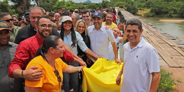 Em Paranã, governador Wanderlei Barbosa participa de inauguração de obras de infraestrutura que facilitam o acesso da população e impulsionam o desenvolvimento da região