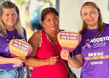 Atividades como caminhadas e rodas de conversa foram realizadas em diversas cidades do estado, em parceria com as forças de segurança pública, promovendo mais proteção às mulheres e incentivando a denúncia - Crédito: Governo do Tocantins