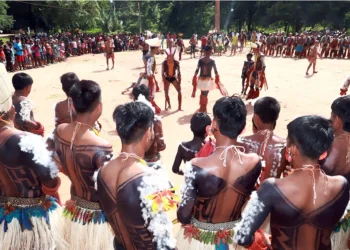 Hetohoky, tradicional ritual de passagem da infância para a vida adulta, realizado na aldeia Karajá, em Santa Isabel do Morro (Crédito: Manoel Júnior/Governo do Tocantins)