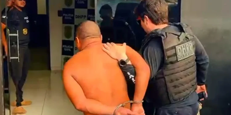 O homem que portava uma espingarda atingiu a vítima na região cervical - Foto: DivulgaÇão PCTO