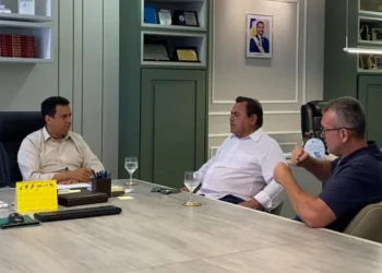 Titular da Seduc, Fábio Vaz, destacou a importância de equilibrar a valorização dos profissionais da educação com a sustentabilidade financeira do sistema previdenciário do Estado