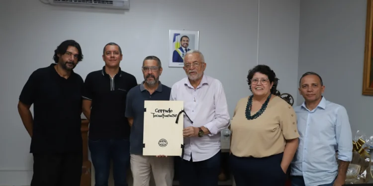 Cerrado Tocantinense: artistas visuais entregam álbum inédito de gravuras à Secult