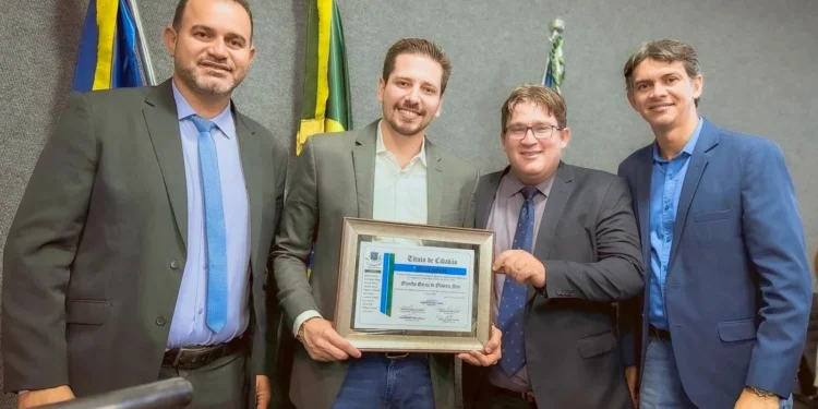Deputado Olyntho é homenageado com título de Cidadão Guaraiense