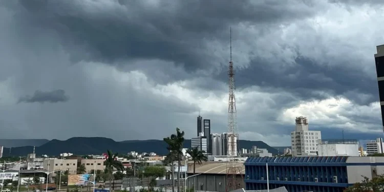 Fenômeno meteorológico aumenta chance de chuva forte e rajadas de ventos para o Tocantins nos próximos dias
