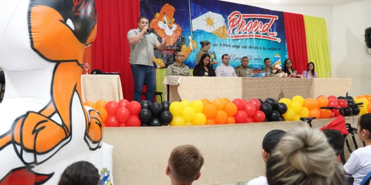 Prefeito eleito de Cariri, Tetin, prestigia entrega dos Certificados de Conclusão do Proerd para alunos