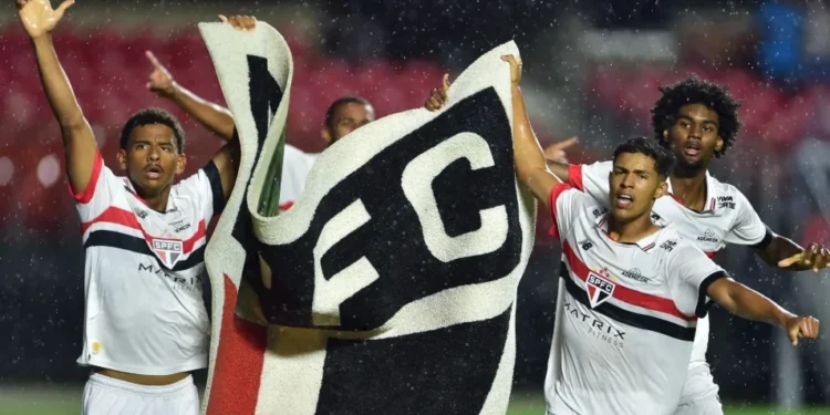 São Paulo vira contra Palmeiras e é campeão da Copa do Brasil Sub-20