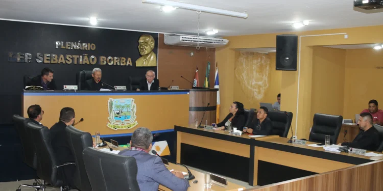 Em reta final projeto e requerimentos marcam sessão no legislativo miracemense