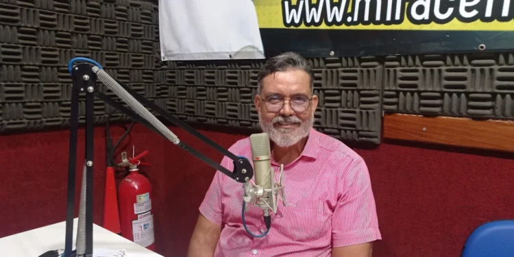 Ex Vereador Thaller Rogério em entrevista para rádio FM
Foto: Divulgação