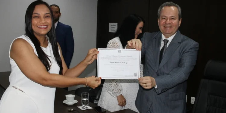 Hoje é um dia muito especial para mim, afirma Camila Fernandes ao ser Diplomada em Miracema