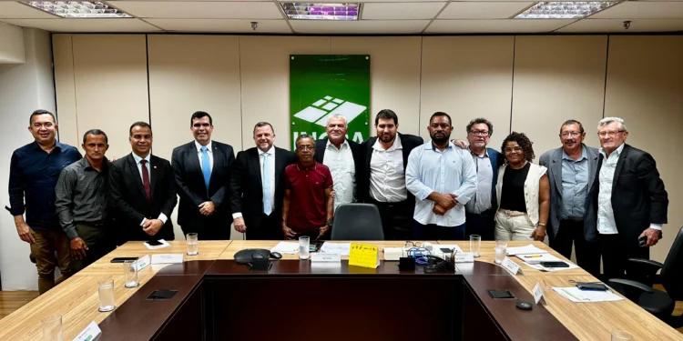 Deputados e prefeitura buscam no Incra solução pacífica para a Ilha de São Vicente