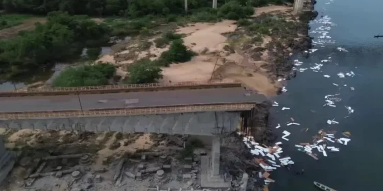 Marinha retoma buscas por 11 desaparecidos no Rio Tocantins