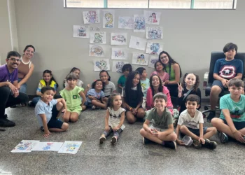 Atividades de colorir também fizeram parte da diversão da criançada