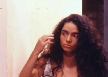 Cláudia Ohana vive Tieta na primeira fase da novela • TV GLOBO / Bazilio Calazans