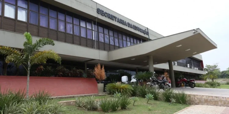 Seduc recebe reconhecimento do MEC por excelência no acompanhamento educacional do Bolsa Família