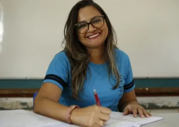 Fase de entrevistas irá ocorrer de forma online, via Google Meet - Foto: Seduc/Governo do Tocantins file_download