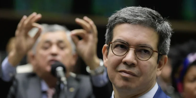 A 20 dias para recesso, governistas tentam acelerar pacote fiscal nesta quarta (4)