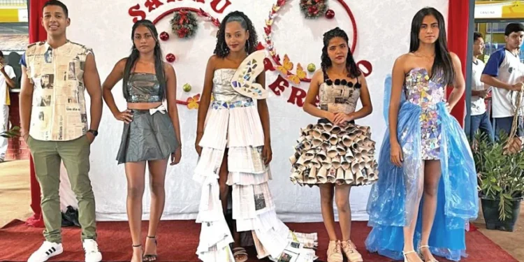 Escola de Darcinópolis promove Sarau Literário