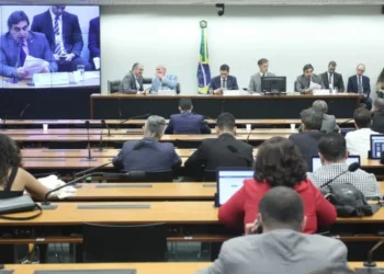 Sessão da Comissão Mista de Orçamento nesta sexta-feira (6) • 6/12/2024 - Vinicius Loures/Câmara dos Deputados