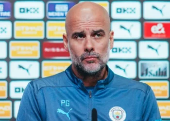 Guardiola em coletiva do Manchester City • Foto: Divulgação/ @ManCity