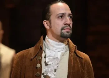 Lin-Manuel Miranda em "Hamilton" • Divulgação/Disney