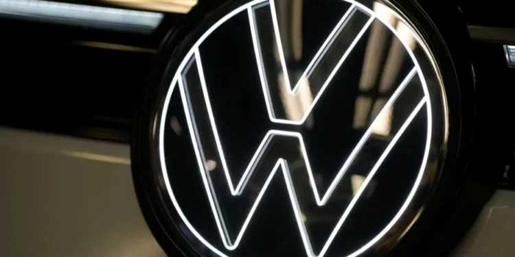 Paralisações de trabalhadores da Volkswagen se intensificam na Alemanha