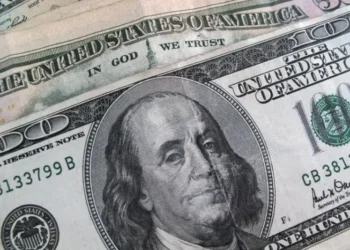 Nota de 100 dólares • 17/12/2009 REUTERS/Sam Mircovich