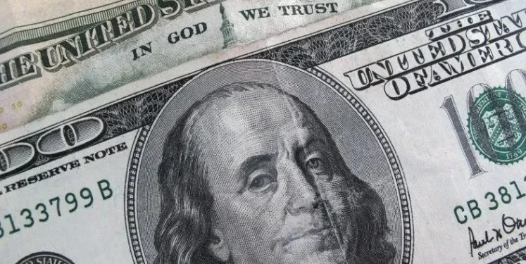 Dólar recua com maior otimismo sobre avanço do pacote fiscal; Ibovespa sobe