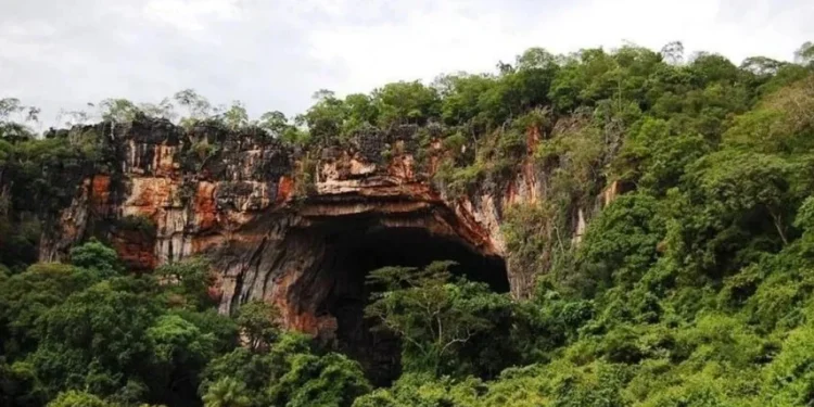 Caverna no Parque Estadual da Terra Ronca, em Goiás • Semad-GO/Divulgação