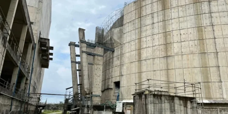 Governo adia decisão sobre retomada de obras de Angra 3