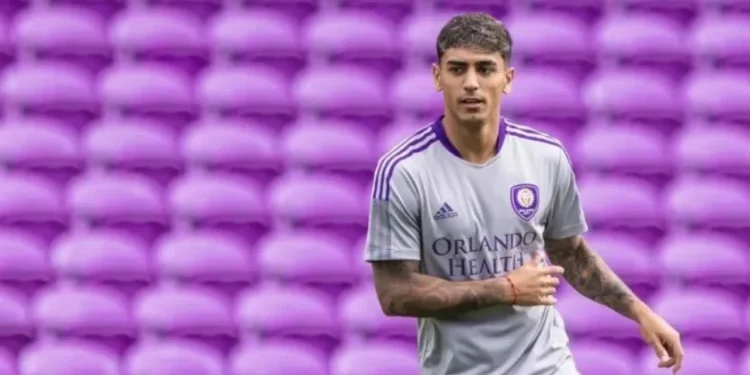 Palmeiras aguarda acordo com Facundo Torres para fechar contratação