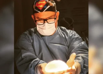 Leandro Fuchs, cirurgião plástico indiciado no Rio Grande do Sul • Reprodução/Facebook