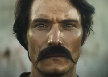 Aureliano Buendía na série baseada na obra "Cem Anos de Solidão" • Divulgação/Netflix