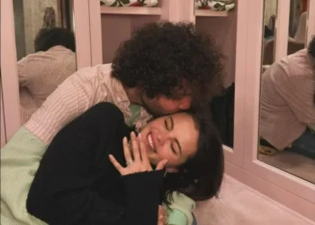 Selena Gomez fica noiva de Benny Blanco: “Para sempre começa agora”