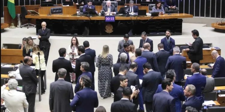 Castração química para pedófilos: saiba como votou cada deputado